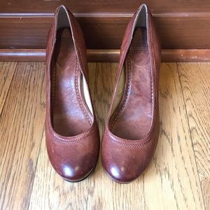 NEW Frye Carson MidHeel Size 10